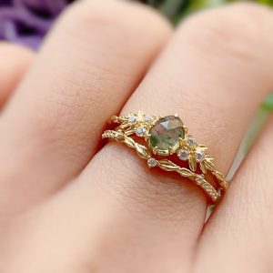 Explore Stunning Women's Wedding Ring Designs