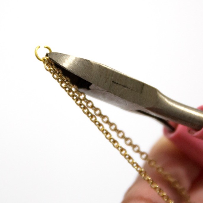 how to fix a necklace chain