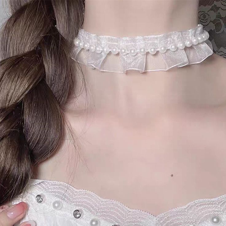 how to wear chokers