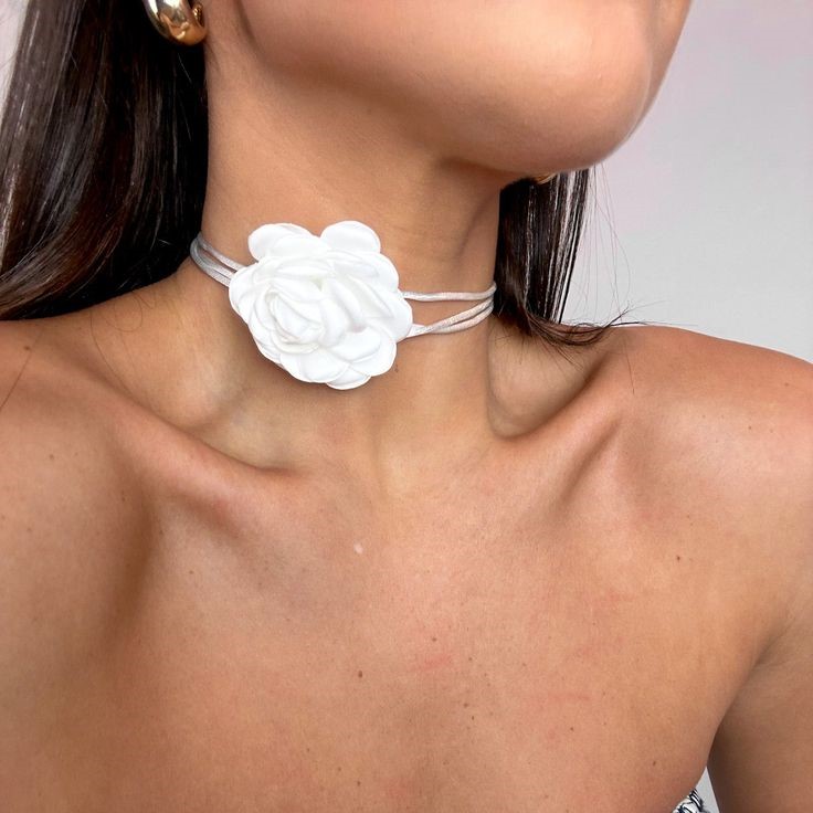 flower choker