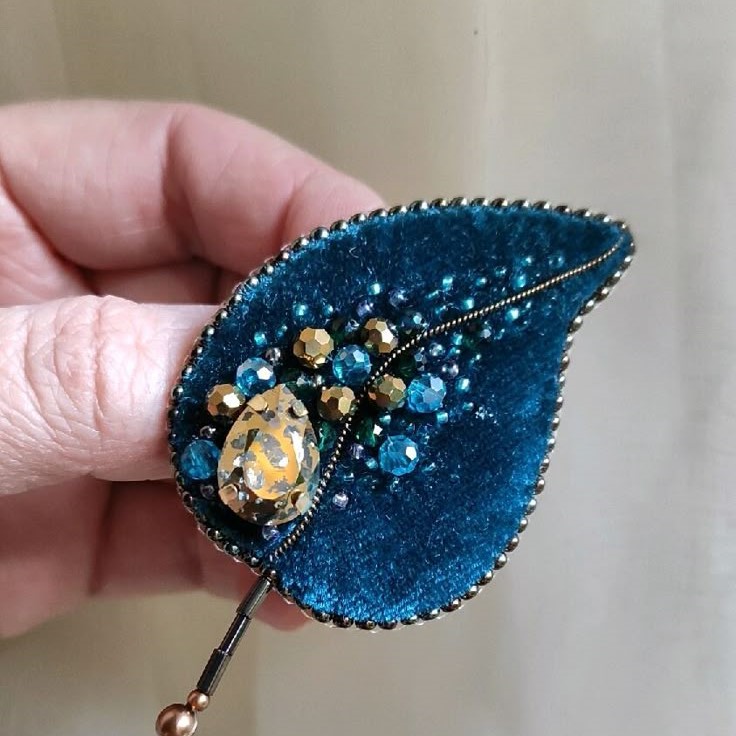 DIY brooch