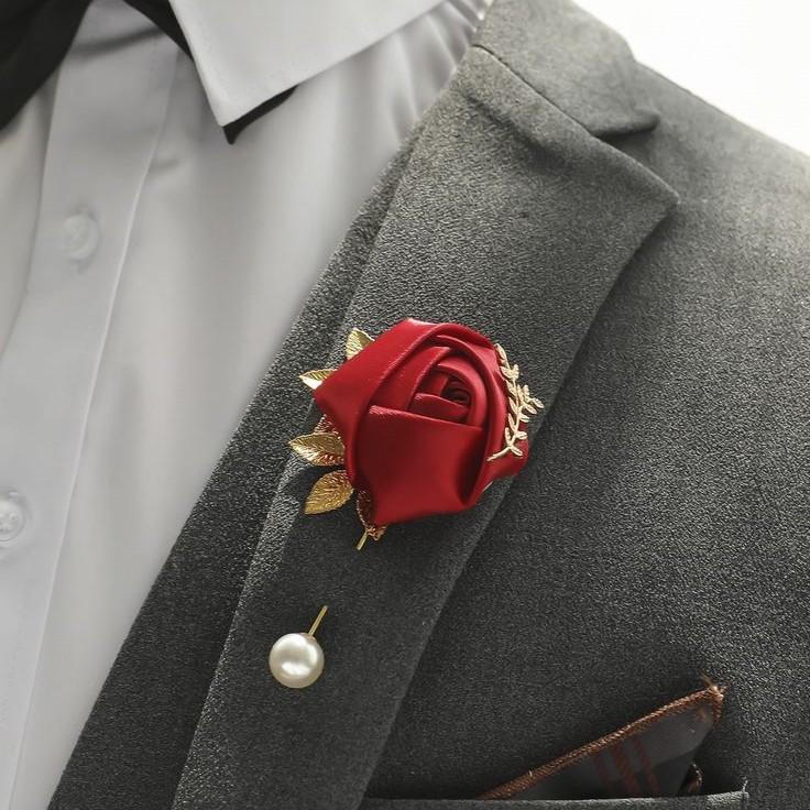 men's lapel pin